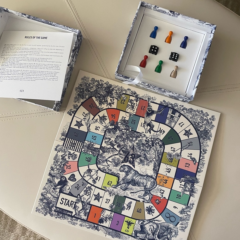 Christian Dior board game ♟